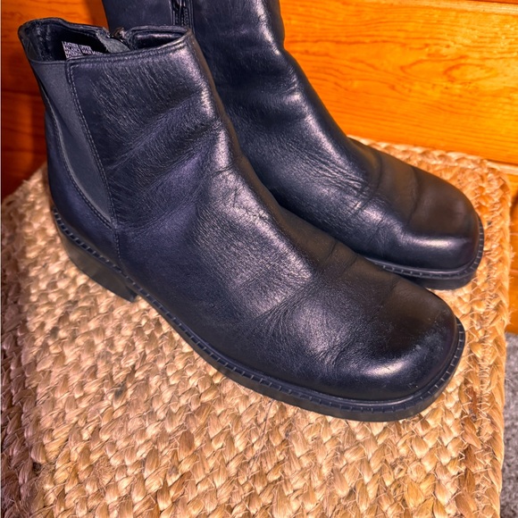 RARE Y2K Cherokee Black Leather Ankle Boots with Square Toe!!! - Picture 3 of 8